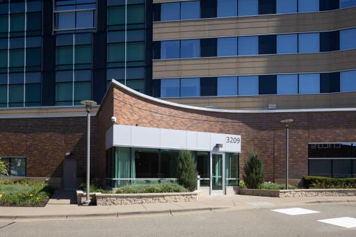 3209 Galleria, 1302, Edina, MN 55435