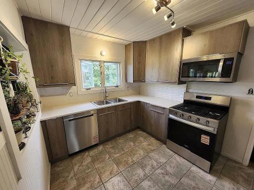 Kitchen 3.jpg