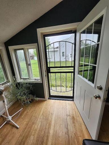 Sunroom Entrance to Backyard.jpg