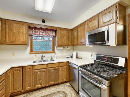 5 - Kitchen (1).jpg