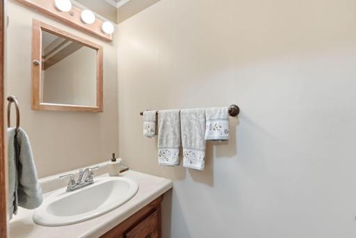 217 2nd Avenue NE, New London, MN 56273