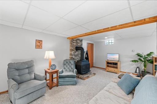 217 2nd Avenue NE, New London, MN 56273