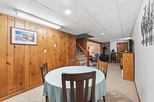 217 2nd Avenue NE, New London, MN 56273