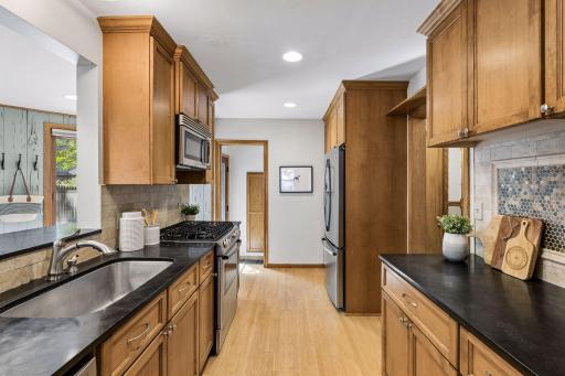 2911 W 54th Street, Minneapolis, MN 55410