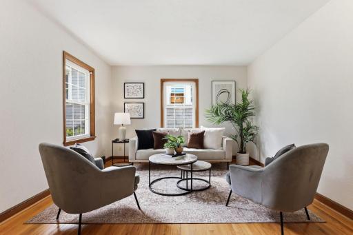 1873 Hawthorne Avenue E, Saint Paul, MN 55119