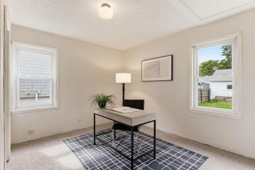 1873 Hawthorne Avenue E, Saint Paul, MN 55119