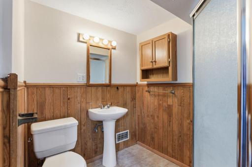 1873 Hawthorne Avenue E, Saint Paul, MN 55119
