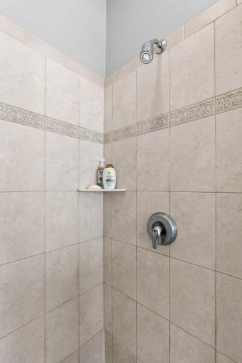 2031 118th Avenue NE, Blaine, MN 55449
