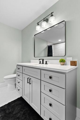Custom cabinet vanity with soft close features
