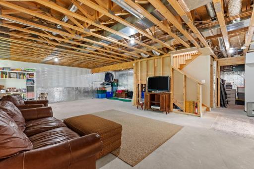 2031 118th Avenue NE, Blaine, MN 55449