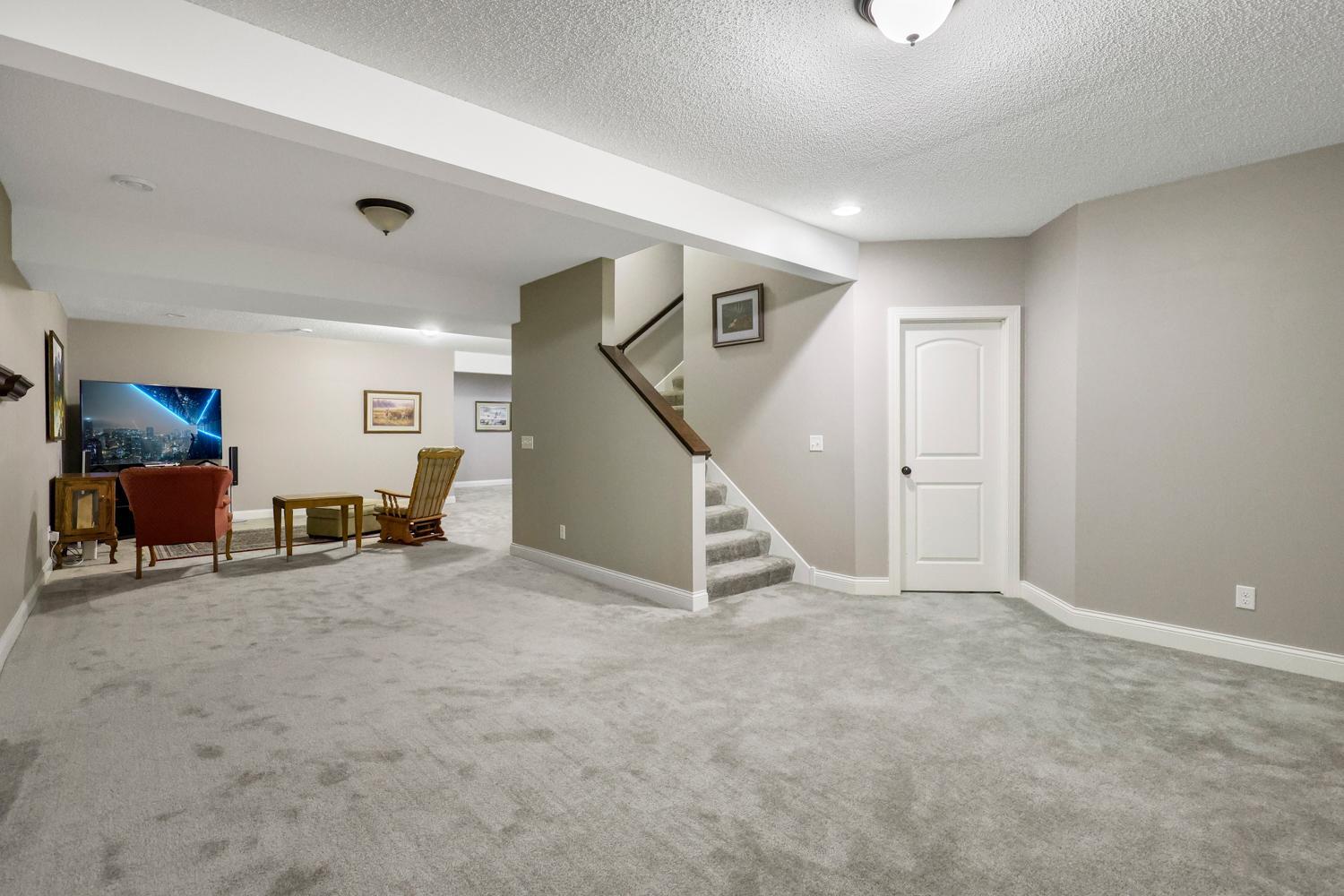 2147 Spring Lake Ct, Shakopee, MN 55379-58.jpg