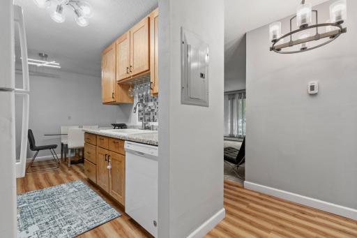 10-web-or-mls-2009 E 122nd St-10.jpg
