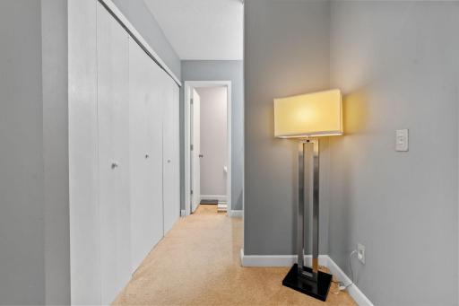 22-web-or-mls-2009 E 122nd St-22.jpg