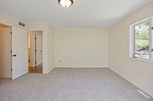 1242 Aldrich Way, Faribault, MN 55021