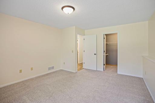 1242 Aldrich Way, Faribault, MN 55021