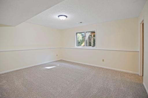 1242 Aldrich Way, Faribault, MN 55021