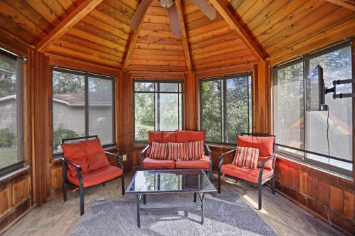 1242 Aldrich Way, Faribault, MN 55021