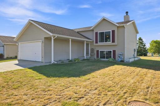 Photo for 5164 10th Avenue S, Fargo, ND 58103 - listing #7134891 5164 10th Avenue S, Fargo, ND 58103
