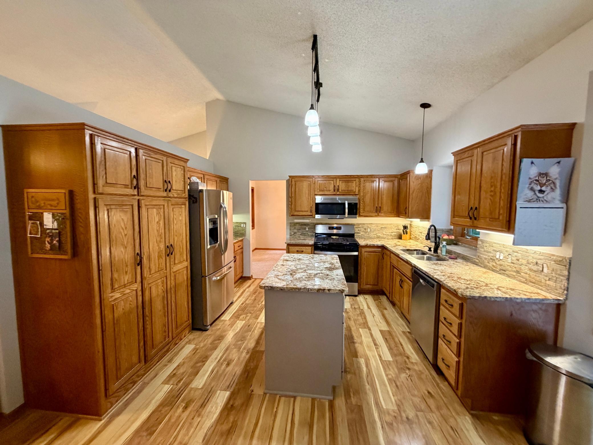 Kitchen 1.jpg