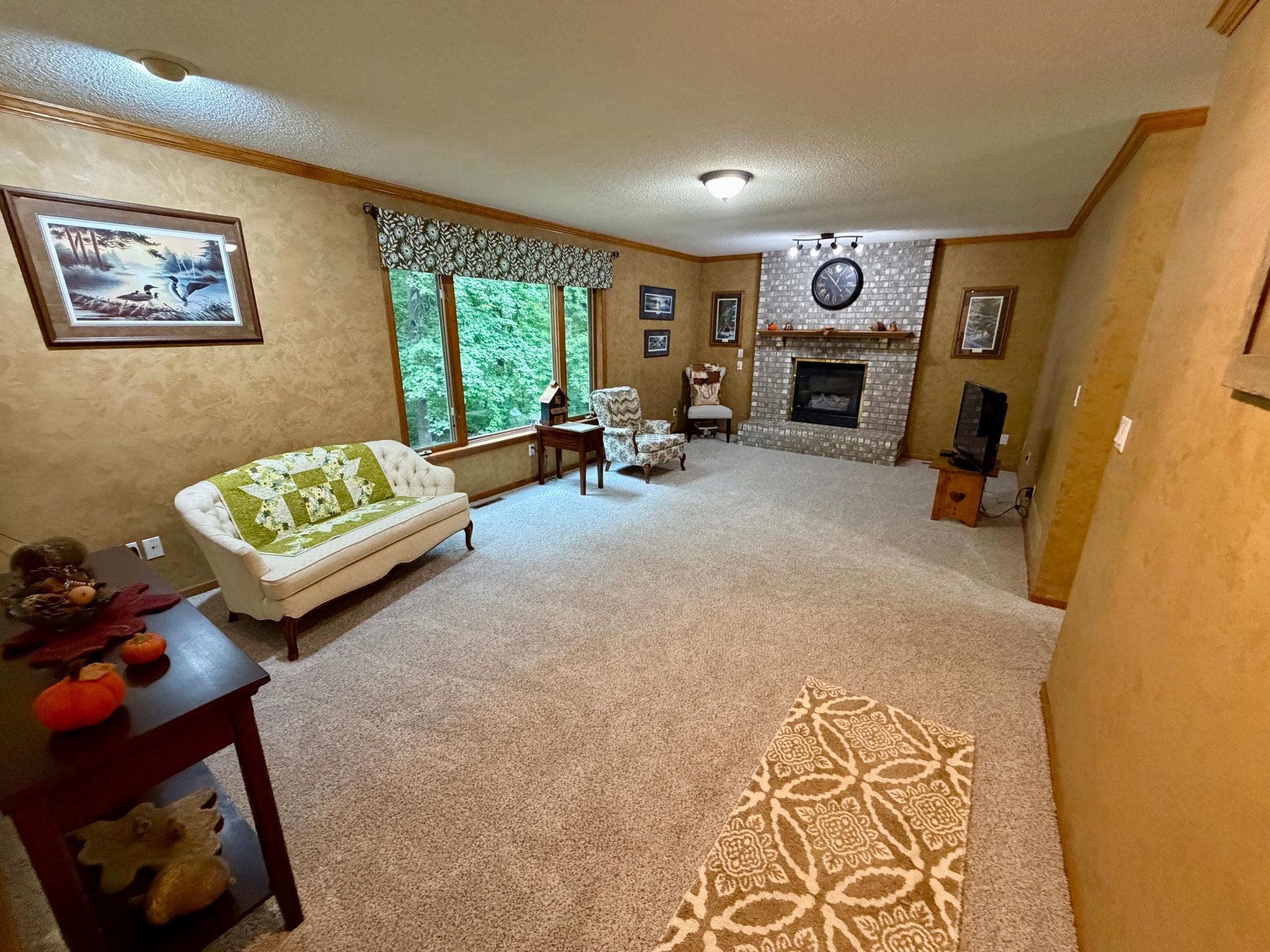 Living Room.jpg