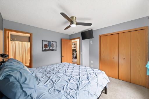 Primary bdrm suite