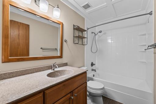 3276 greenbrier st vadnais heights_07302026_20.jpg