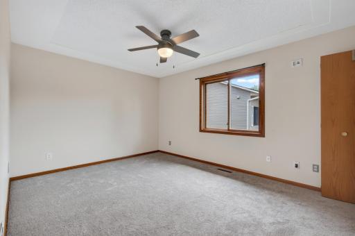 3276 greenbrier st vadnais heights_07302026_19.jpg