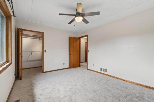 3276 greenbrier st vadnais heights_07302026_17.jpg