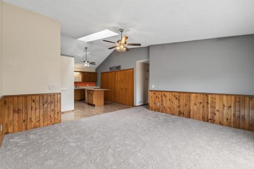 3276 greenbrier st vadnais heights_07302026_09.jpg