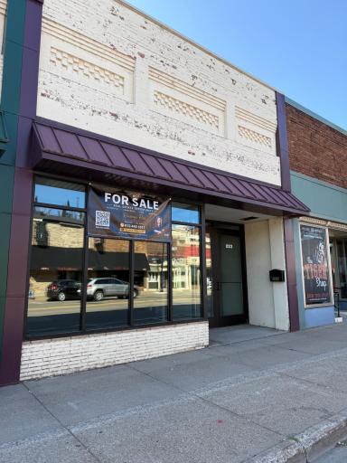 223-225 S Knowles Avenue, New Richmond, WI 54017