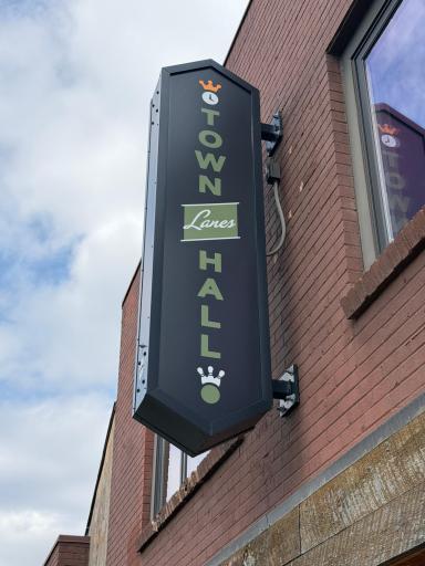 Outdoor summer seating, great food, bowling!