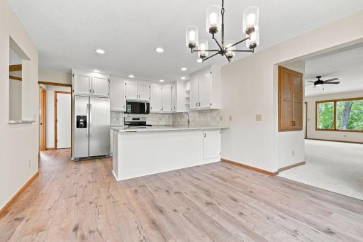 195 Medina St - Beautifully Updated Kitchen