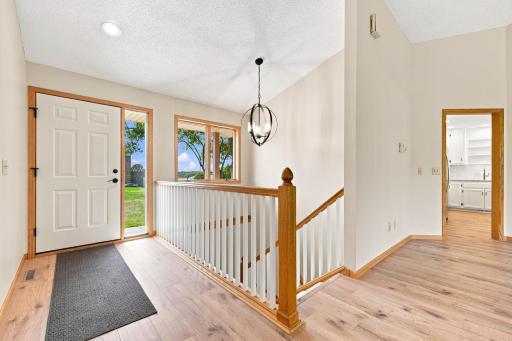 195 Medina St - Beautiful Front Entry