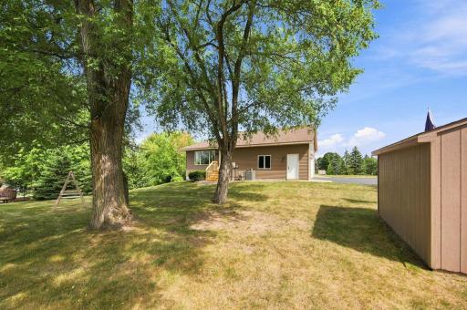 195 Medina St - Includes Storage Shed