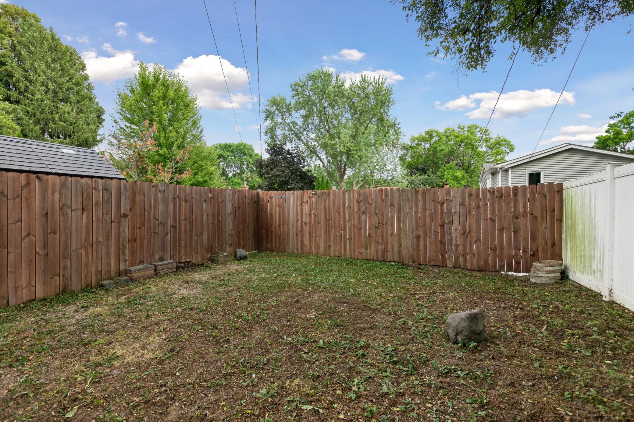 2953 Ewing Avenue North - Spacecrafting - 0030.jpg