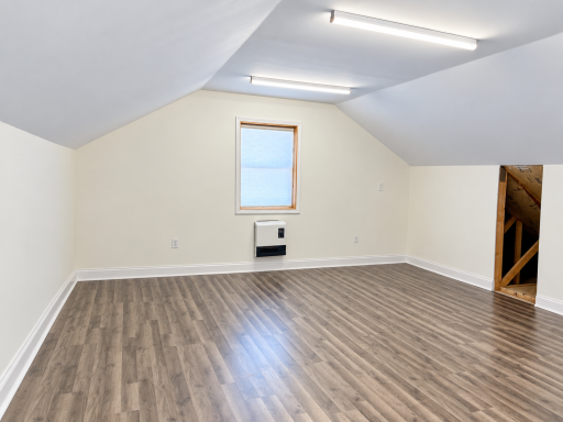 Finished bonus room above the garage offers extra usable space.