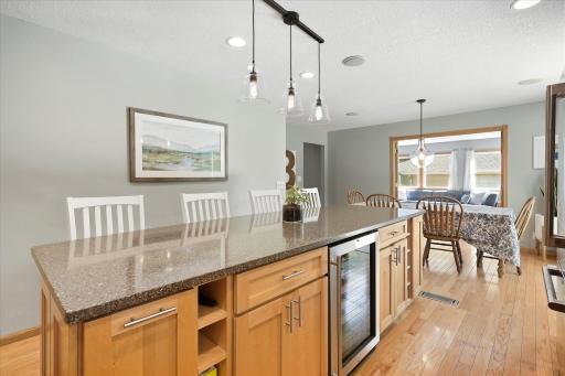 Great countertop for dining in kitchen.jpg