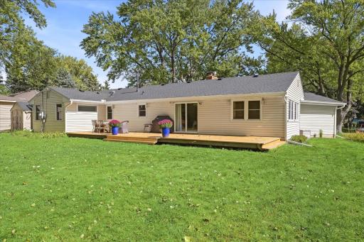 48-Large backyard and deck for entertaining.jpg