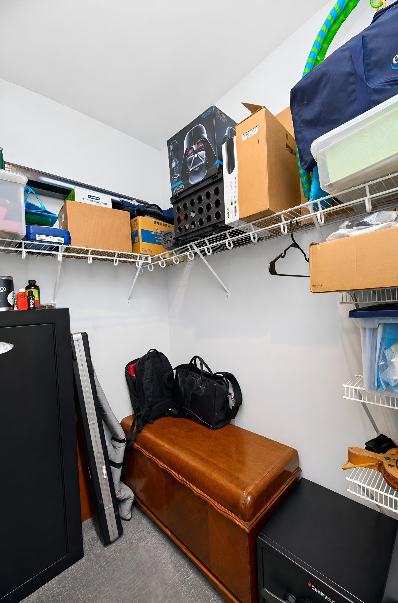 Bedroom 4 Closet