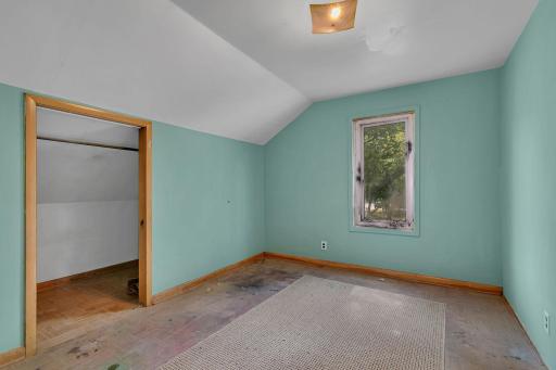 8 Bedroom.jpg