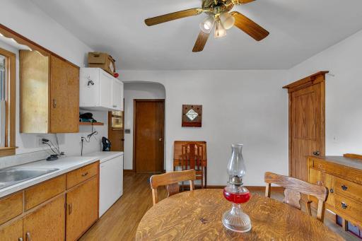 3 Kitchen.jpg