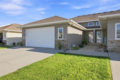 1540 19th Avenue E, West Fargo, ND 58078