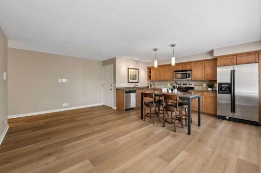 5412 France Avenue S, 112, Edina, MN 55410