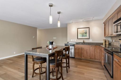 5412 France Avenue S, 112, Edina, MN 55410
