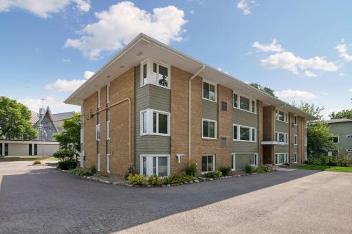 5412 France Avenue S, 112, Edina, MN 55410