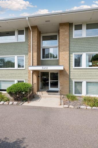 5412 France Avenue S, 112, Edina, MN 55410