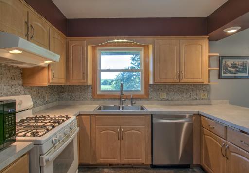 4444 297th Avenue NE, Isanti, MN 55040