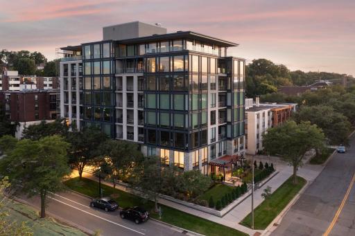 301 Kenwood Parkway, the stunning 8-story condominium overlooking the Minneapolis Sculpture Garden