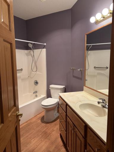 1823 Bohmbach Drive, Red Wing, MN 55066