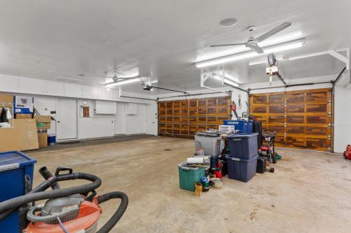 The finished garage is an ideal place for projects and hobbies in all seasons
